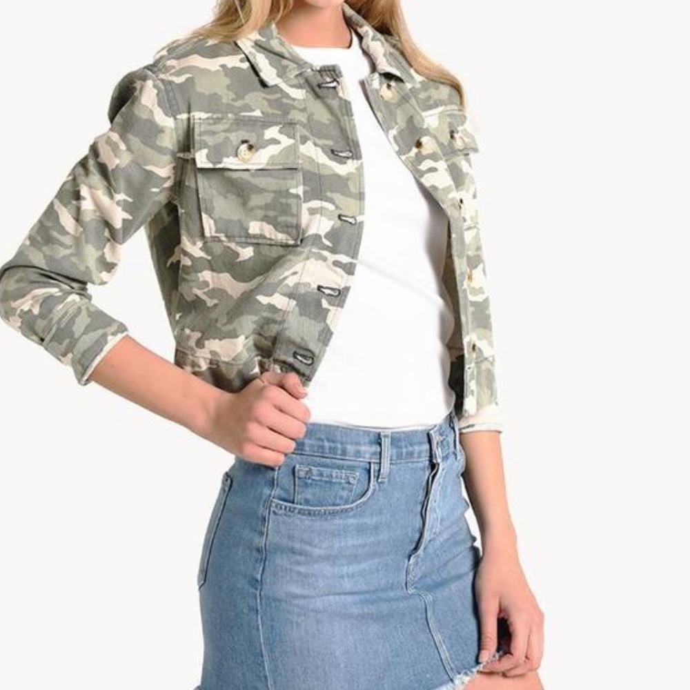 John + Jenn hunter Cropped jacket in light camo